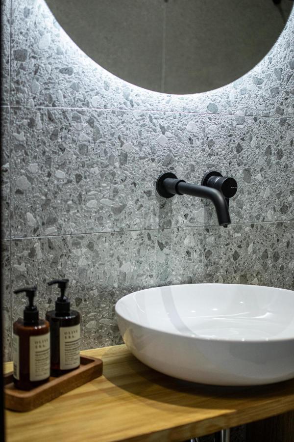 Clic - Comfort Luxury In City Of Ioannina Ngoại thất bức ảnh